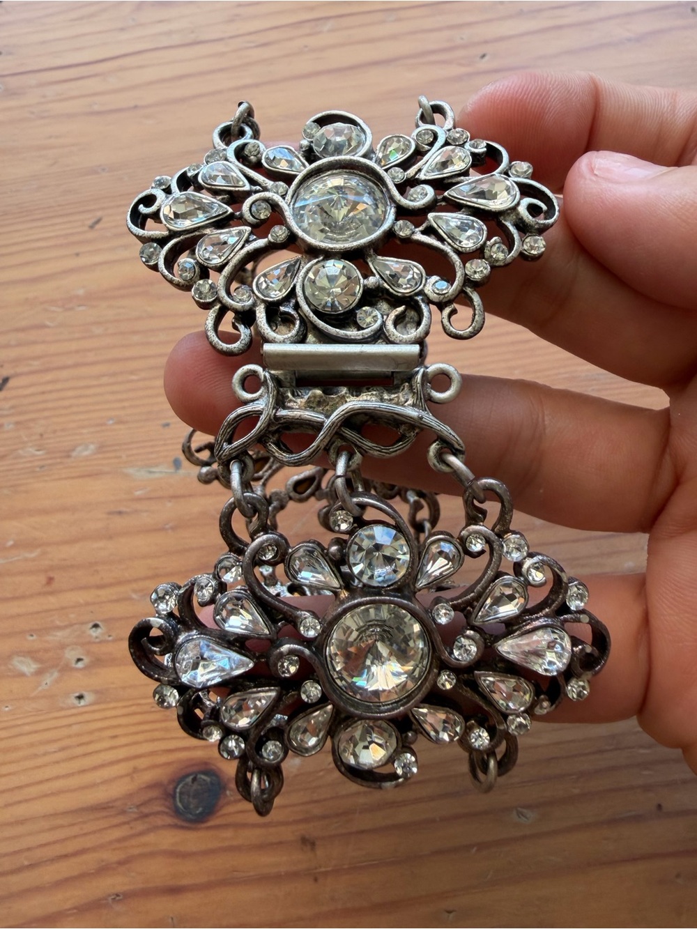 Sweet Romance Swarovski Crystal Baroque Lace Link Bracelet